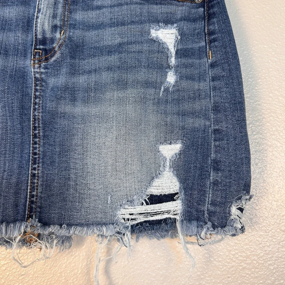 American Eagle Super Stretch Distressed Denim Mini Skirt Blue‎ Size 2